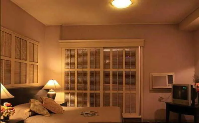 Mabini Mansion Hotel & Residential Suites マニラ市 3*,
