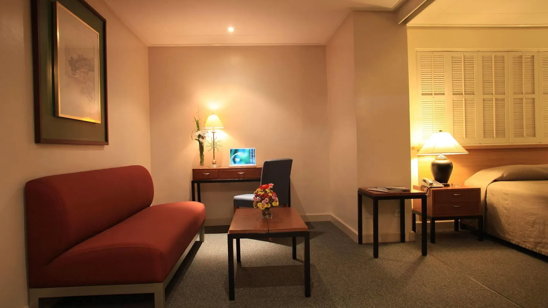 Mabini Mansion Hotel & Residential Suites マニラ市 3*,