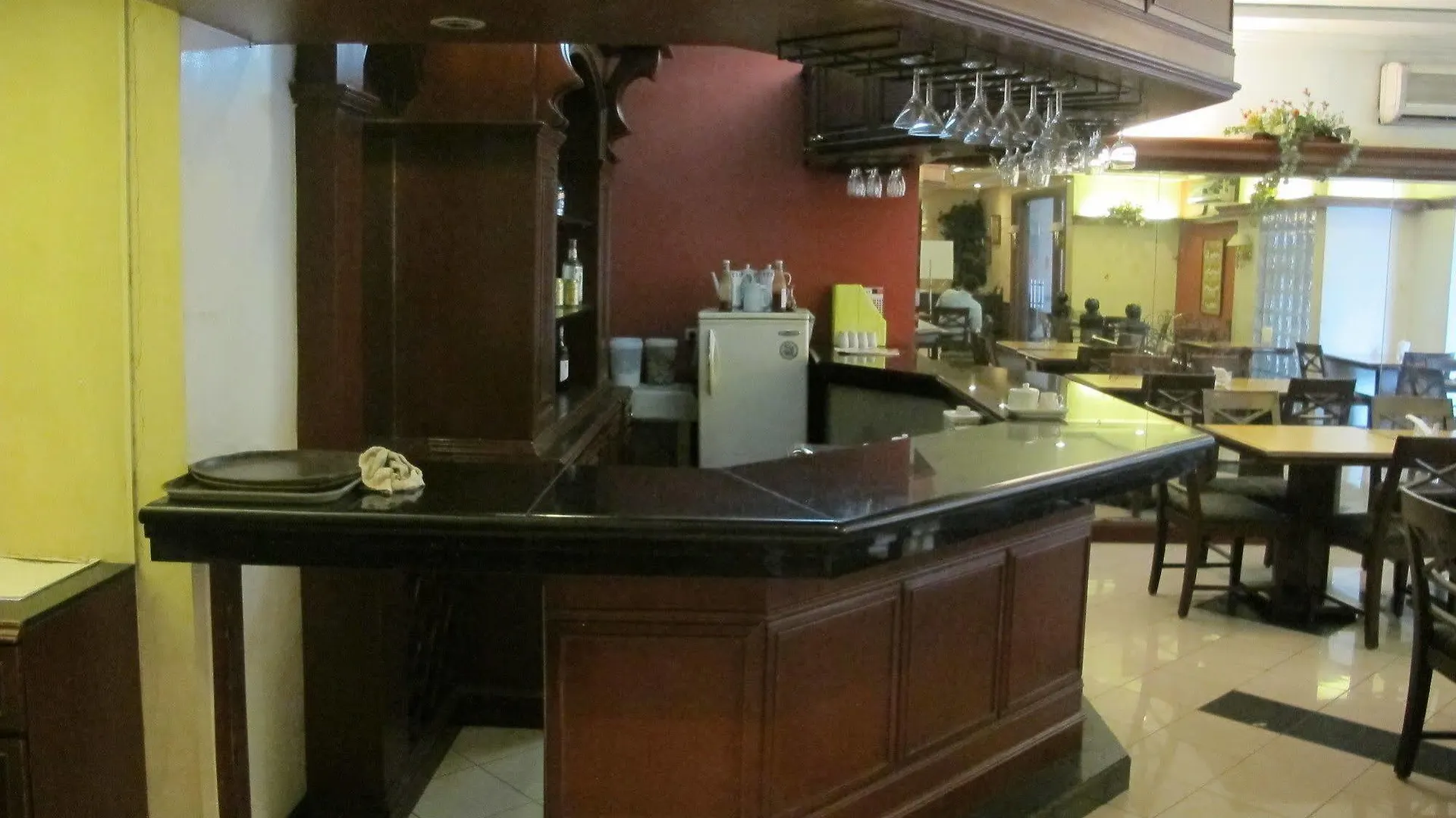 Mabini Mansion Hotel & Residential Suites マニラ市