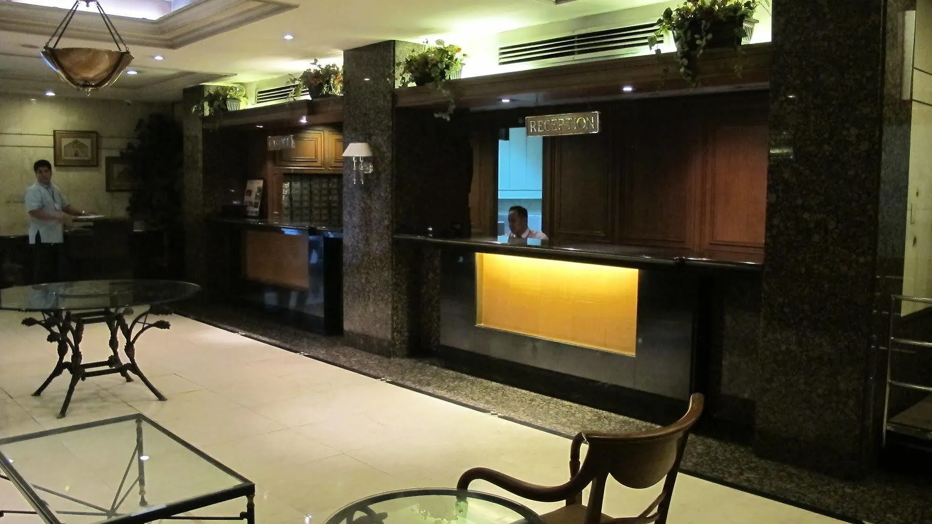 Mabini Mansion Hotel & Residential Suites マニラ市