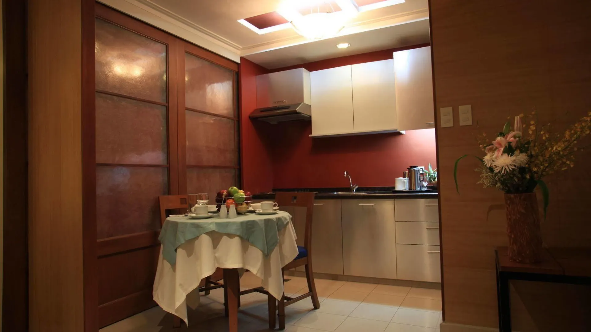 Mabini Mansion Hotel & Residential Suites マニラ市